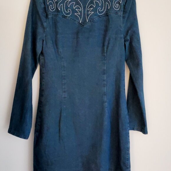 NWT AVEC LES FILLES Blue Denim Embroidered Mini Dress Pearl Buttons Western Girl - Picture 6 of 7